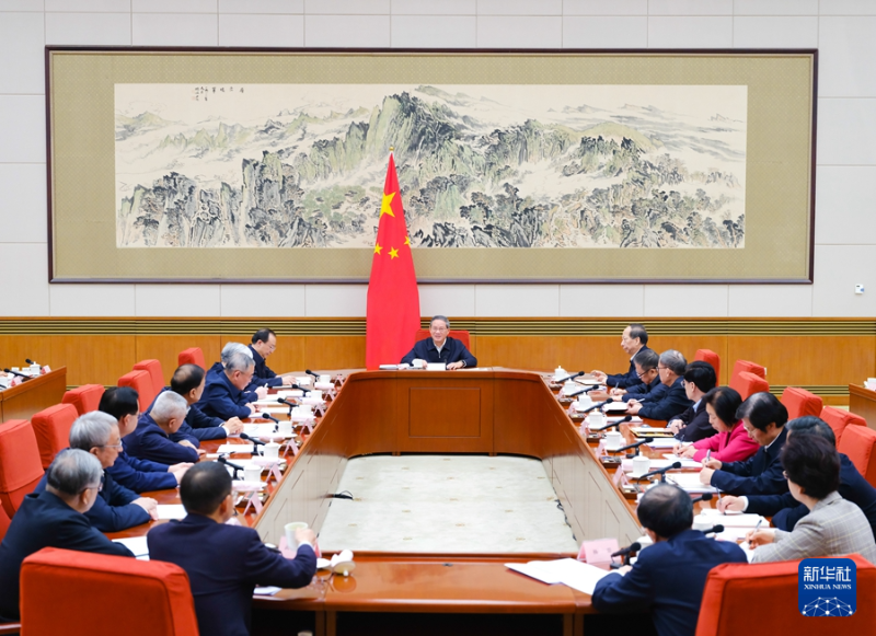 李强主持召开各民主党派中央、全国工商联负责人和无党派人士代表座谈会