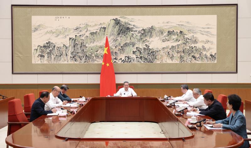 李强主持召开国务院党组会议 学习贯彻习近平总书记在庆祝中国共产党成立105周年大会上的重要讲话精神和习近平党建思想